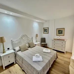 https://new-capuchinos-apartment-1.hotelsinnerja.org